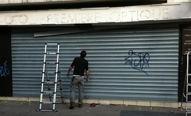 Grille de magasin - Rideau métallique - Sac sécurité